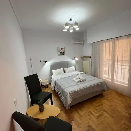 Cute And Cozy Apartment-3